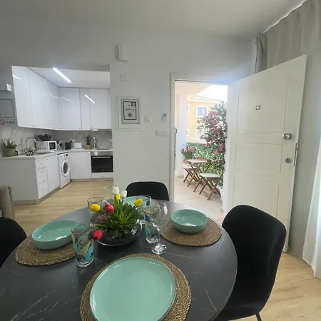 Trinity Getaway Apartament