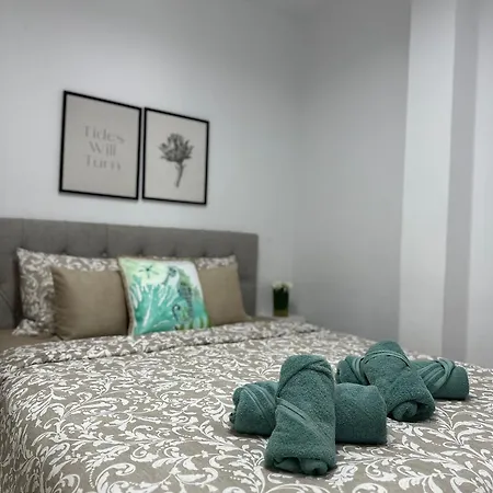 Trinity Getaway Apartament *